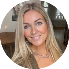 Sophie B, 33