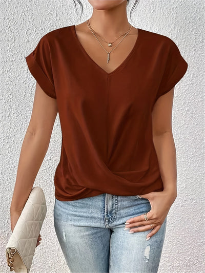 Heidi - Casual T-shirt with sweetheart neckline