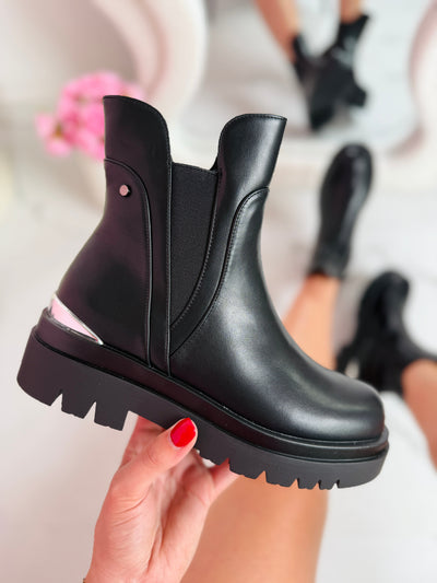 Roxanne Black Boots